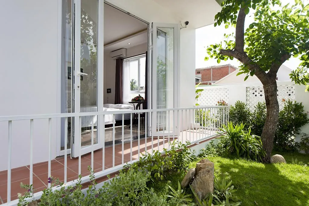 Hoi An White Villa